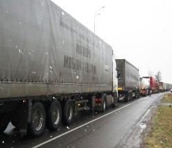 На Рівенщині Московські священики непустили вантажівки із загиблими воїнами.(ФОТО)